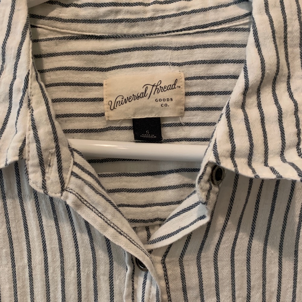 Universal Thread Button Down - Picture 3 of 5
